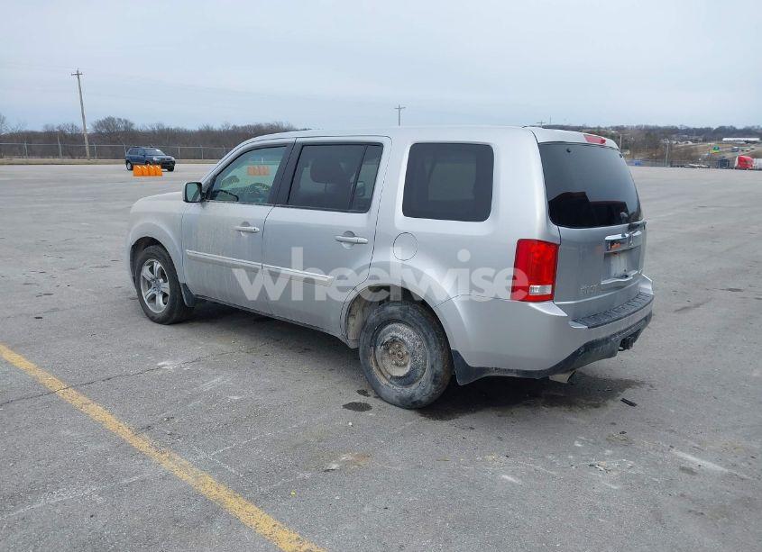 Photo 3 of 2012 Honda Pilot EX-L (VIN 5FNYF4H58CB037165)