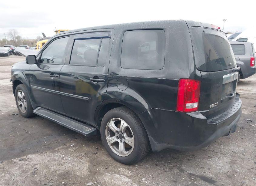Photo 3 of 2013 Honda Pilot EX-L (VIN 5FNYF4H58DB003440)