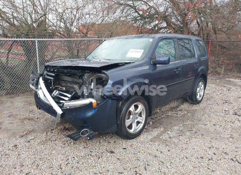 Photo 2 of 2014 Honda Pilot EX-L (VIN 5FNYF4H58EB051862)