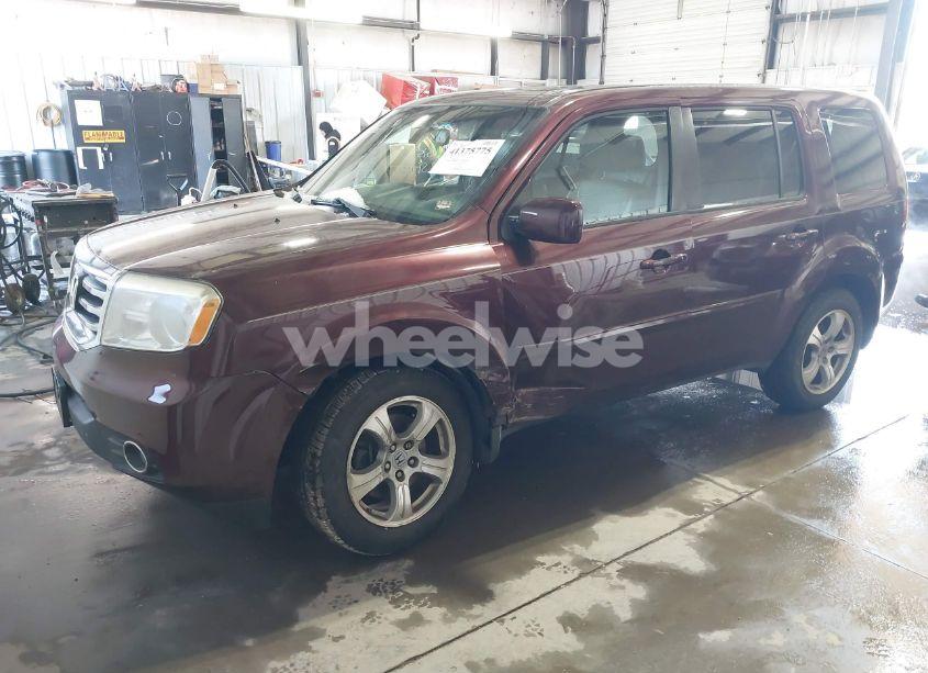 Photo 2 of 2015 Honda Pilot EX-L (VIN 5FNYF4H58FB072972)