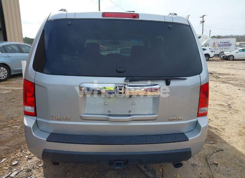 Photo 16 of 2010 Honda Pilot EX-L (VIN 5FNYF4H59AB029735)