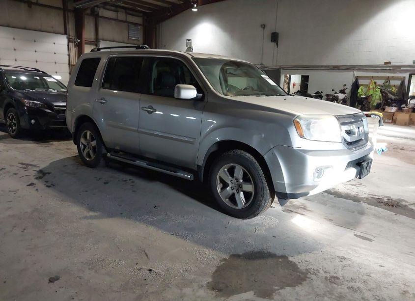 2010 Honda Pilot EX-L (VIN 5FNYF4H59AB035664) main photo