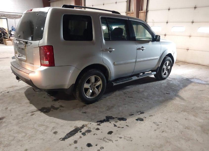 Photo 4 of 2010 Honda Pilot EX-L (VIN 5FNYF4H59AB035664)