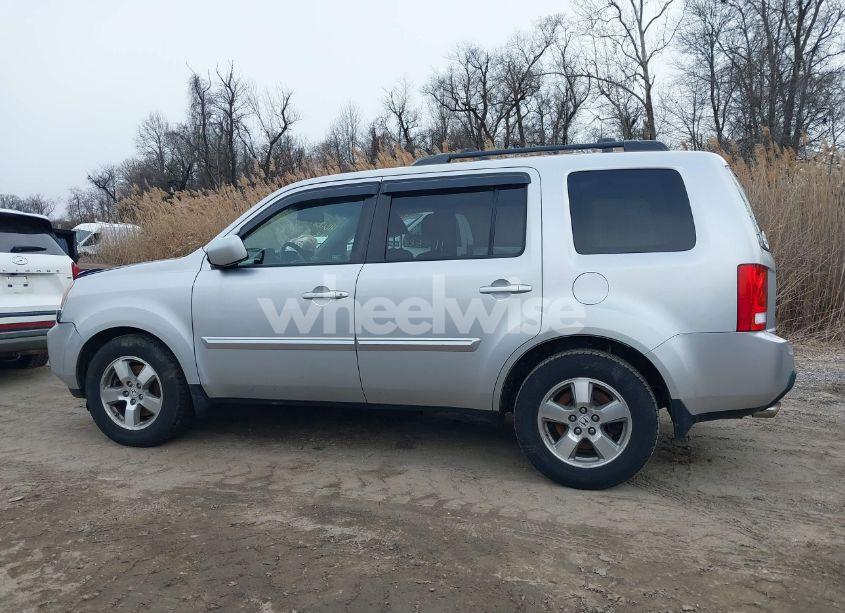 Photo 15 of 2011 Honda Pilot EX-L (VIN 5FNYF4H59BB002357)