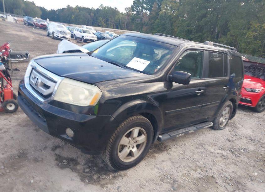 Photo 2 of 2011 Honda Pilot EX-L (VIN 5FNYF4H59BB009616)