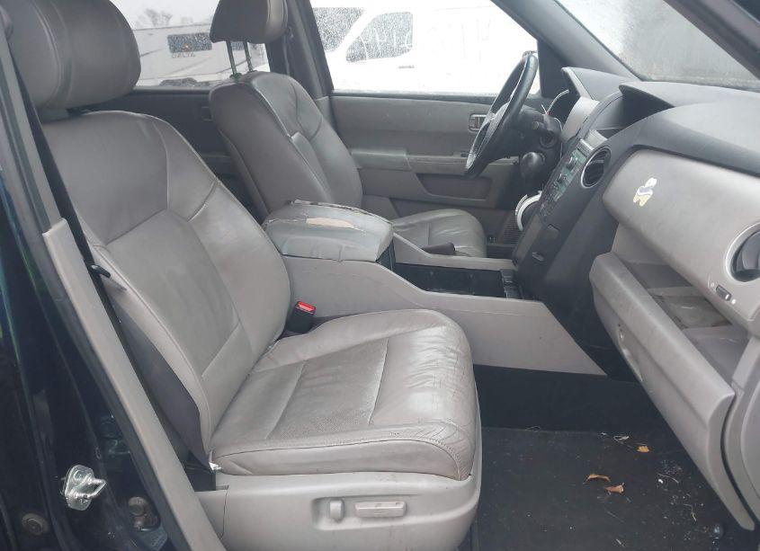 Photo 5 of 2011 Honda Pilot EX-L (VIN 5FNYF4H59BB030725)