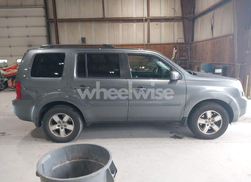 Photo 13 of 2011 Honda Pilot EX-L (VIN 5FNYF4H59BB038341)