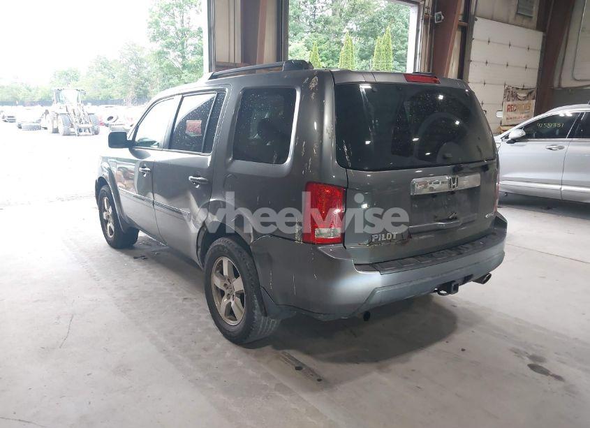 Photo 3 of 2011 Honda Pilot EX-L (VIN 5FNYF4H59BB038341)