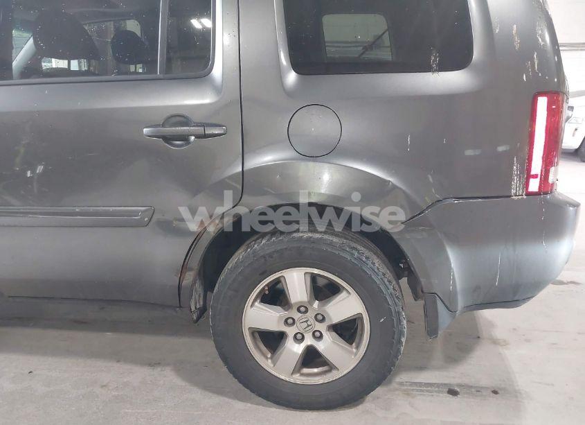 Photo 6 of 2011 Honda Pilot EX-L (VIN 5FNYF4H59BB038341)