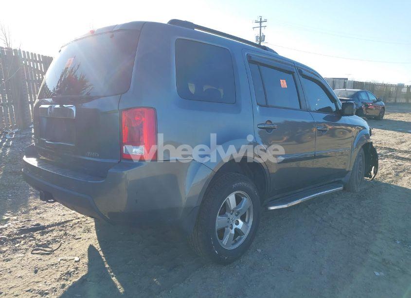 Photo 4 of 2011 Honda Pilot EX-L (VIN 5FNYF4H59BB040610)