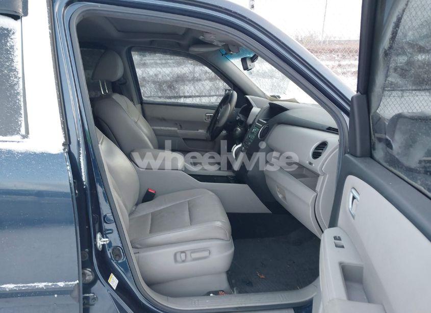 Photo 5 of 2011 Honda Pilot EX-L (VIN 5FNYF4H59BB105374)