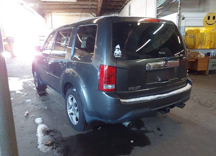 Photo 3 of 2013 Honda Pilot EX-L (VIN 5FNYF4H59DB051836)