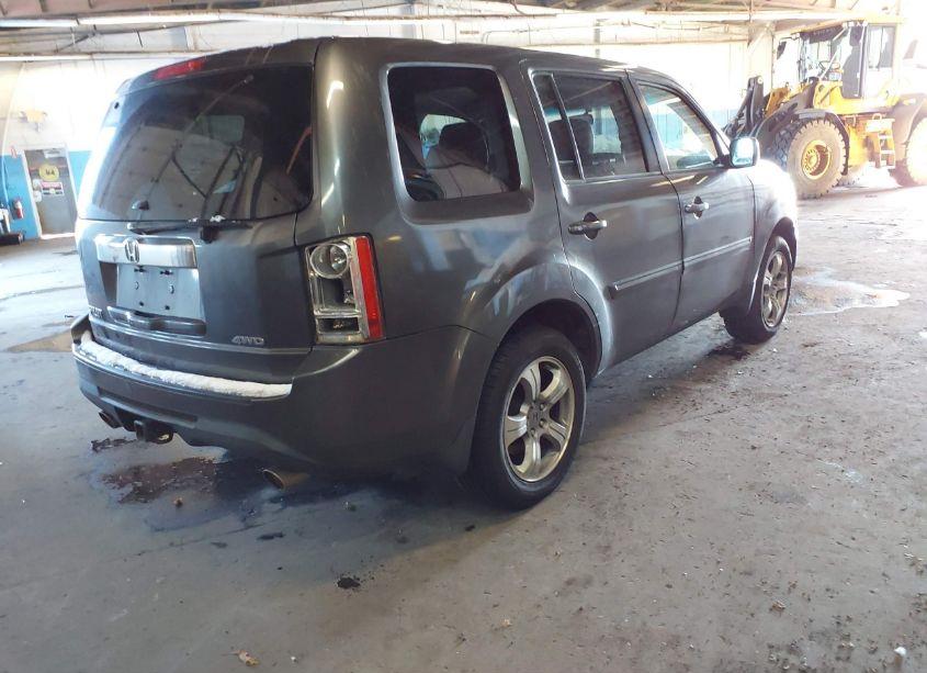 Photo 4 of 2013 Honda Pilot EX-L (VIN 5FNYF4H59DB051836)