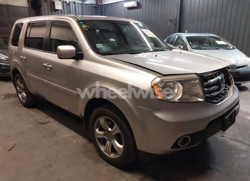 2014 Honda Pilot EX-L (VIN 5FNYF4H59EB001715) main photo