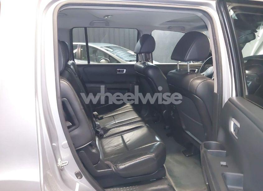 Photo 8 of 2014 Honda Pilot EX-L (VIN 5FNYF4H59EB001715)