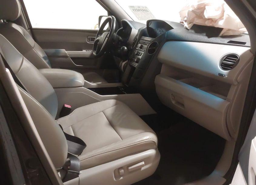 Photo 5 of 2014 Honda Pilot EX-L (VIN 5FNYF4H59EB023844)