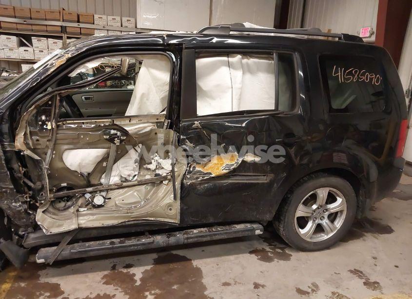 Photo 18 of 2015 Honda Pilot EX-L (VIN 5FNYF4H59FB010416)