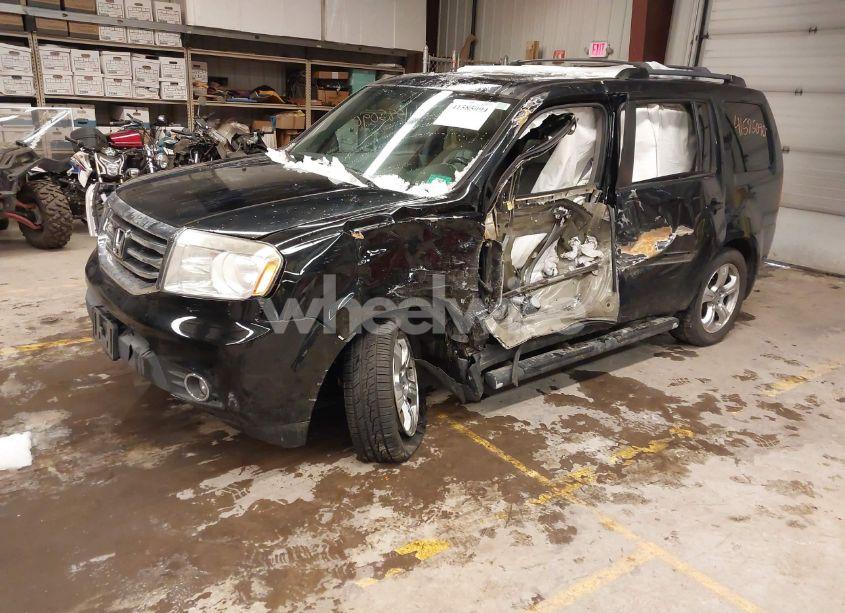 Photo 2 of 2015 Honda Pilot EX-L (VIN 5FNYF4H59FB010416)