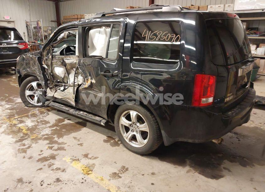 Photo 3 of 2015 Honda Pilot EX-L (VIN 5FNYF4H59FB010416)