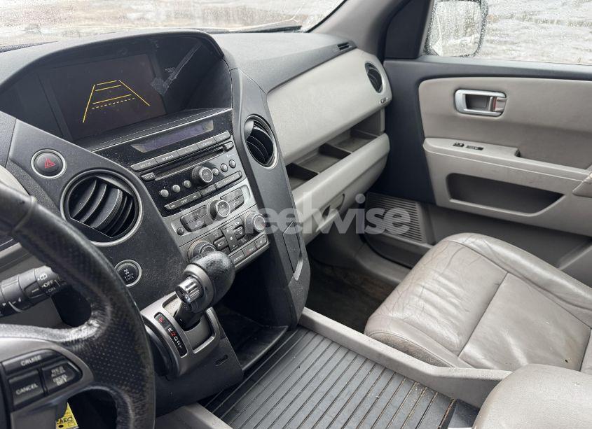 Photo 10 of 2015 Honda Pilot EX-L (VIN 5FNYF4H59FB045733)