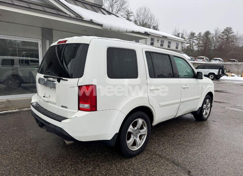 Photo 4 of 2015 Honda Pilot EX-L (VIN 5FNYF4H59FB045733)