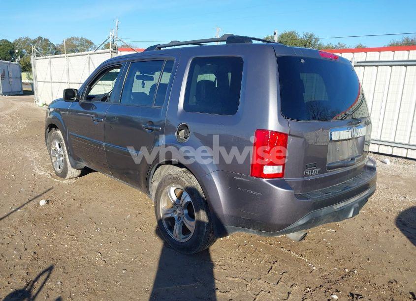 Photo 3 of 2015 Honda Pilot EX-L (VIN 5FNYF4H59FB060023)