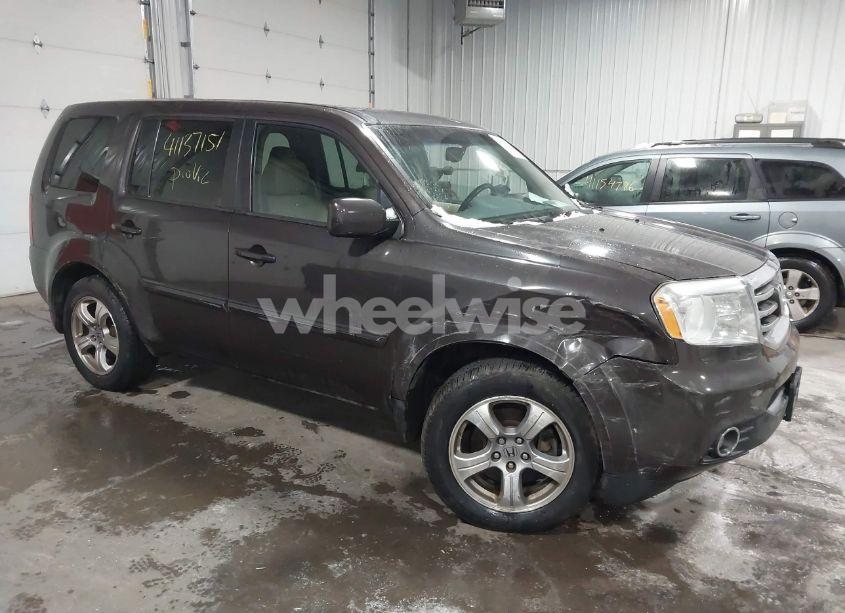 2015 Honda Pilot EX-L (VIN 5FNYF4H59FB069269) main photo