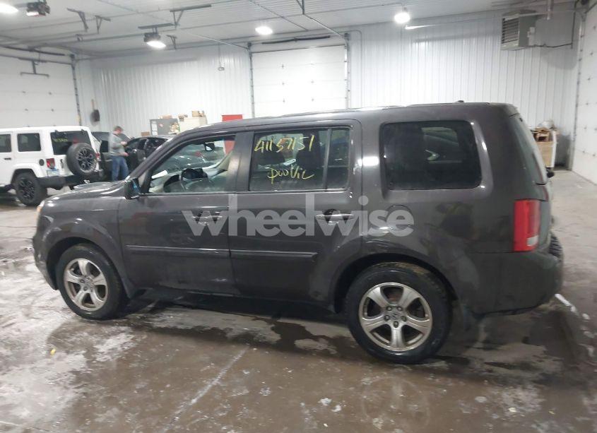 Photo 14 of 2015 Honda Pilot EX-L (VIN 5FNYF4H59FB069269)