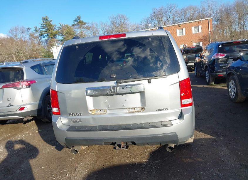 Photo 16 of 2010 Honda Pilot EX-L (VIN 5FNYF4H5XAB016802)