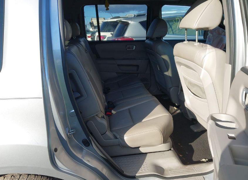 Photo 8 of 2010 Honda Pilot EX-L (VIN 5FNYF4H5XAB016802)