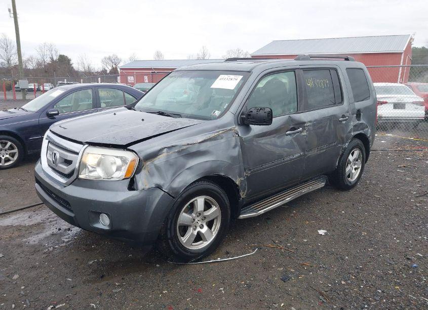 Photo 2 of 2010 Honda Pilot EX-L (VIN 5FNYF4H5XAB026018)