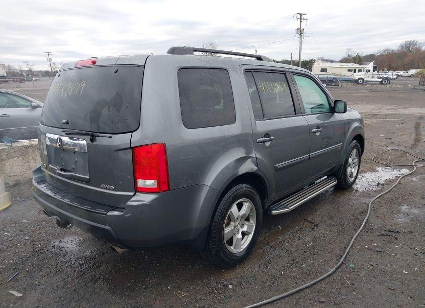 Photo 4 of 2010 Honda Pilot EX-L (VIN 5FNYF4H5XAB026018)