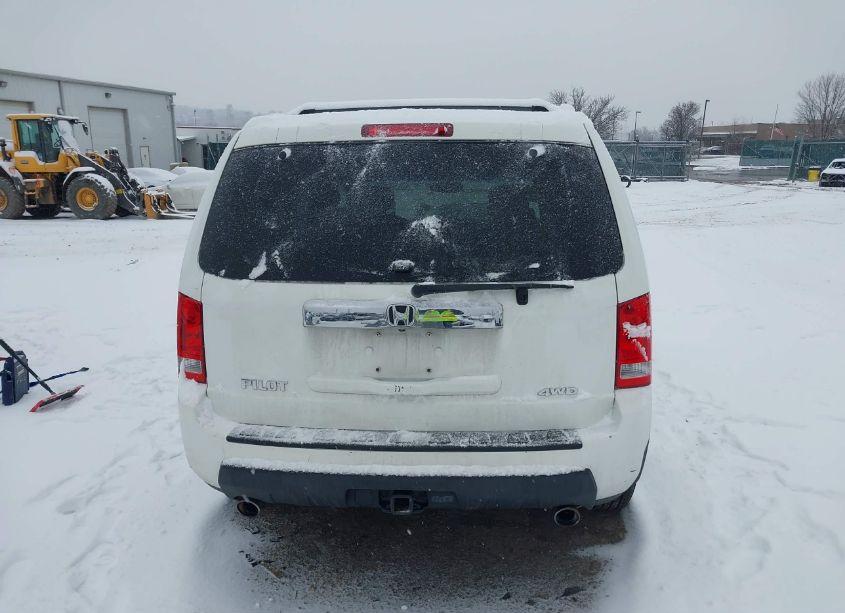 Photo 16 of 2011 Honda Pilot EX-L (VIN 5FNYF4H5XBB026635)