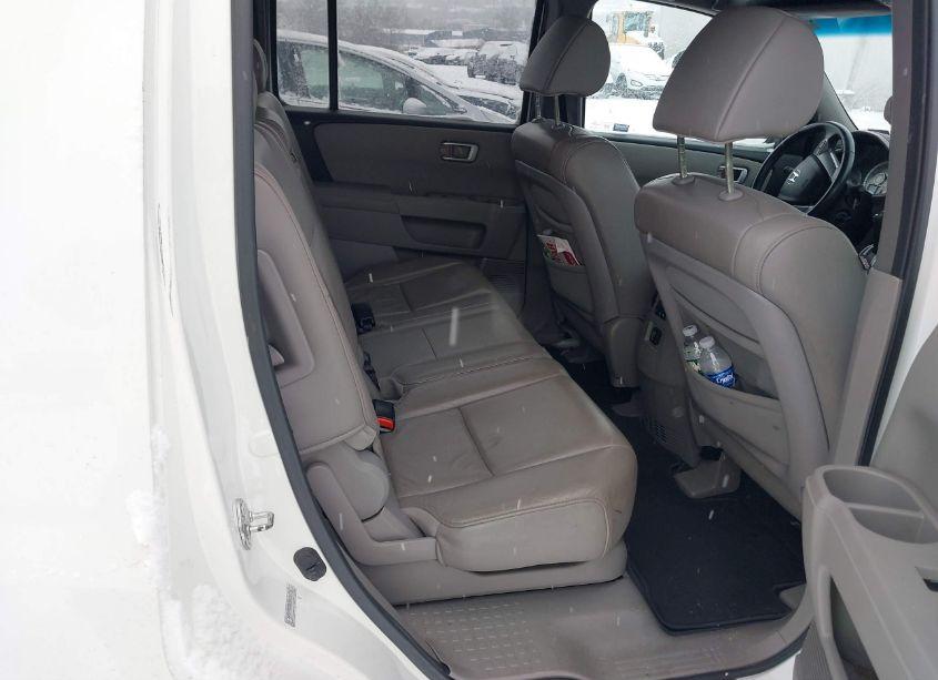 Photo 8 of 2011 Honda Pilot EX-L (VIN 5FNYF4H5XBB026635)