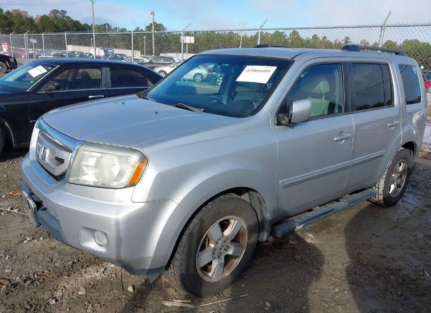 Photo 2 of 2011 Honda Pilot EX-L (VIN 5FNYF4H5XBB046481)