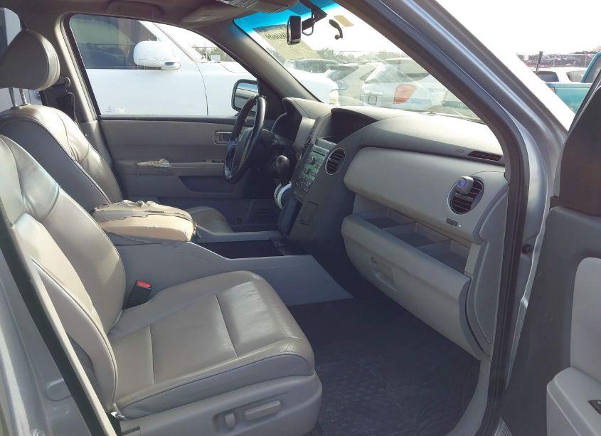 Photo 5 of 2011 Honda Pilot EX-L (VIN 5FNYF4H5XBB046481)