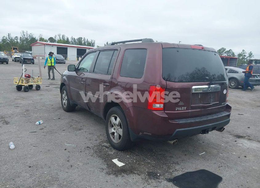 Photo 3 of 2011 Honda Pilot EX-L (VIN 5FNYF4H5XBB051454)