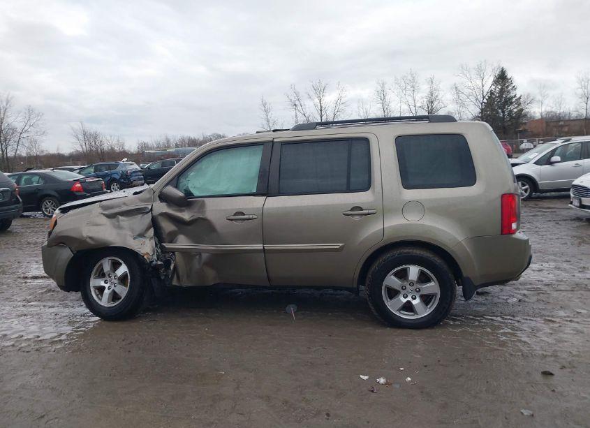 Photo 14 of 2011 Honda Pilot EX-L (VIN 5FNYF4H5XBB072868)