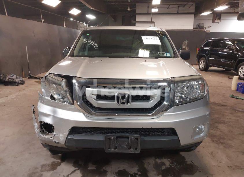 Photo 12 of 2011 Honda Pilot EX-L (VIN 5FNYF4H5XBB104301)