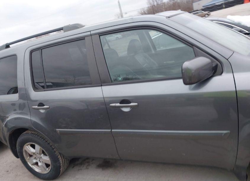 Photo 13 of 2011 Honda Pilot EX-L (VIN 5FNYF4H5XBB104931)