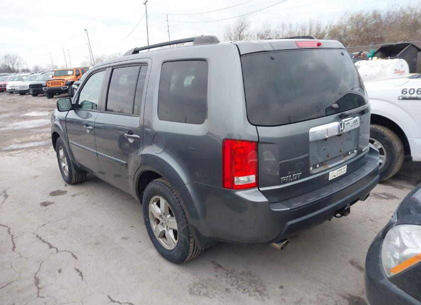 Photo 3 of 2011 Honda Pilot EX-L (VIN 5FNYF4H5XBB104931)