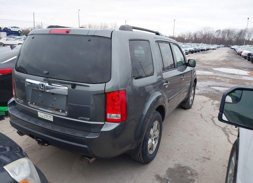 Photo 4 of 2011 Honda Pilot EX-L (VIN 5FNYF4H5XBB104931)