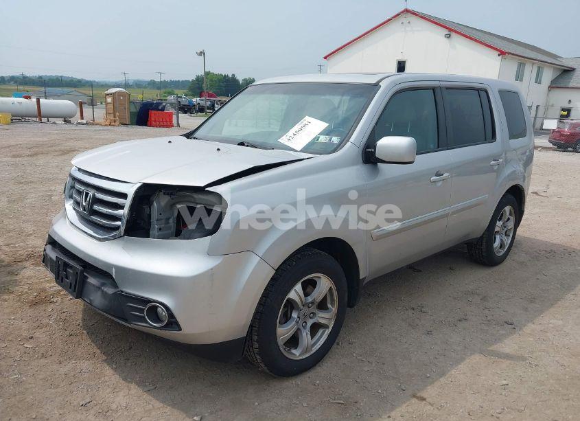 Photo 2 of 2012 Honda Pilot EX-L (VIN 5FNYF4H5XCB008072)