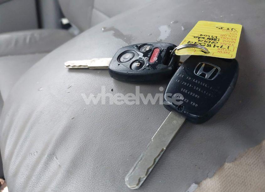 Photo 11 of 2012 Honda Pilot EX-L (VIN 5FNYF4H5XCB080387)