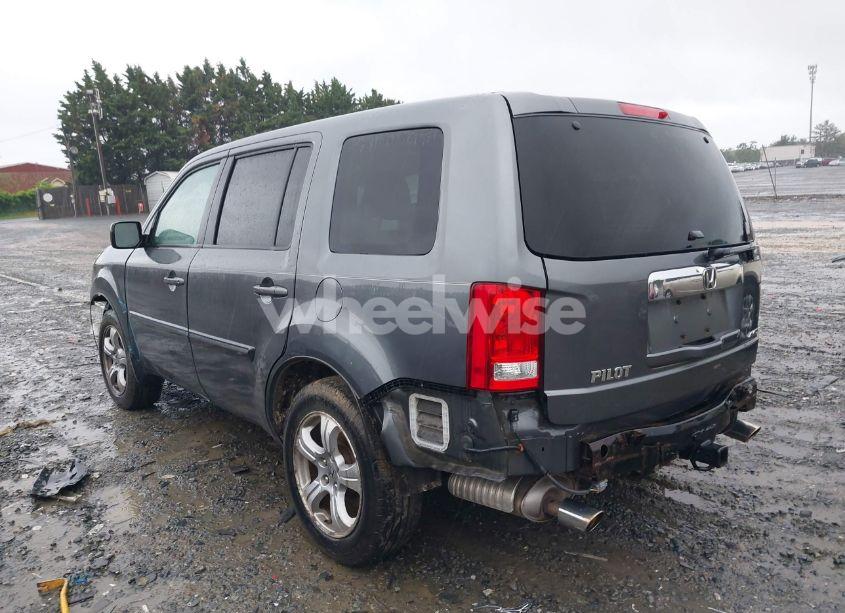 Photo 3 of 2012 Honda Pilot EX-L (VIN 5FNYF4H5XCB080387)