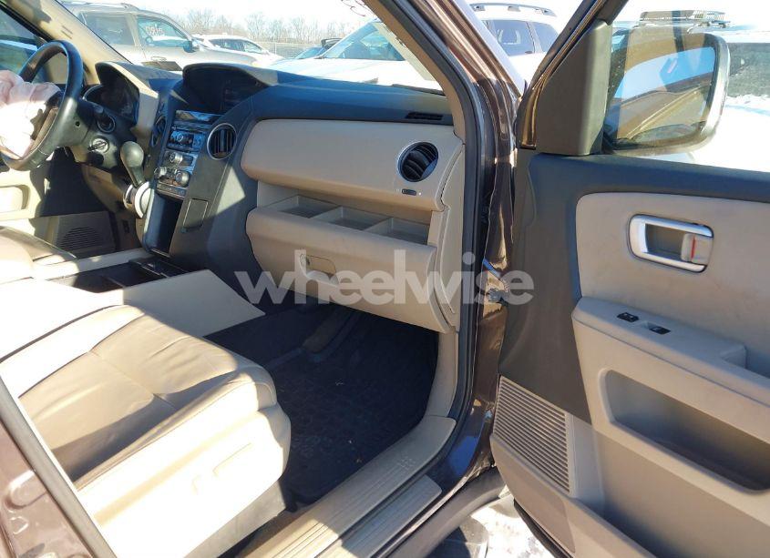 Photo 5 of 2013 Honda Pilot EX-L (VIN 5FNYF4H5XDB070685)