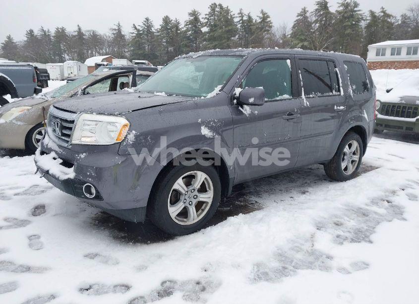 Photo 2 of 2014 Honda Pilot EX-L (VIN 5FNYF4H5XEB048123)