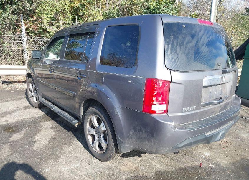 Photo 3 of 2015 Honda Pilot EX-L (VIN 5FNYF4H5XFB050049)