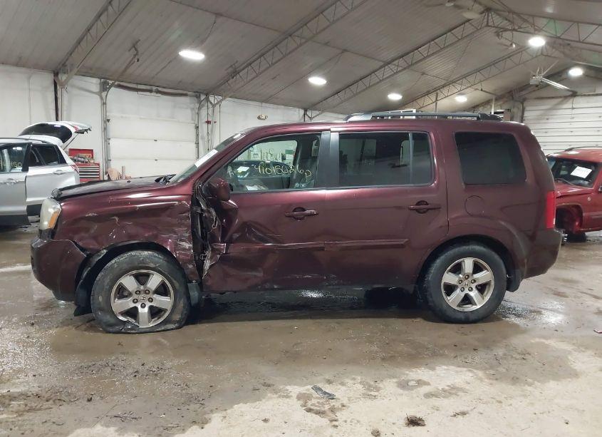 Photo 14 of 2010 Honda Pilot EXL (VIN 5FNYF4H60AB037098)
