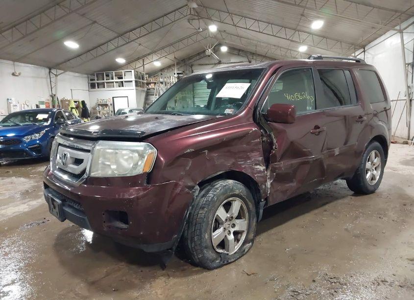 Photo 2 of 2010 Honda Pilot EXL (VIN 5FNYF4H60AB037098)
